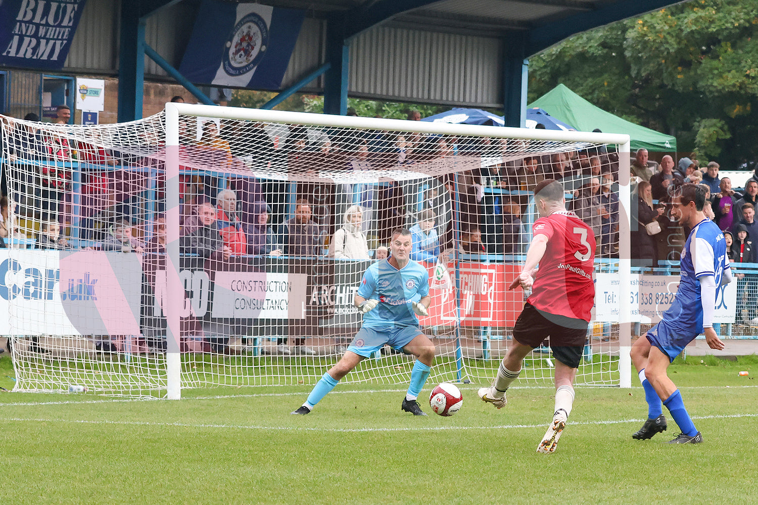 STALYBRIDGE CELTIC LEGENDS V MAN UTD LEGENDS (197).JPG