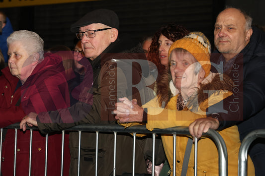 DROYLSDEN LIGHTS SWITCH ON 2024 (36).JPG
