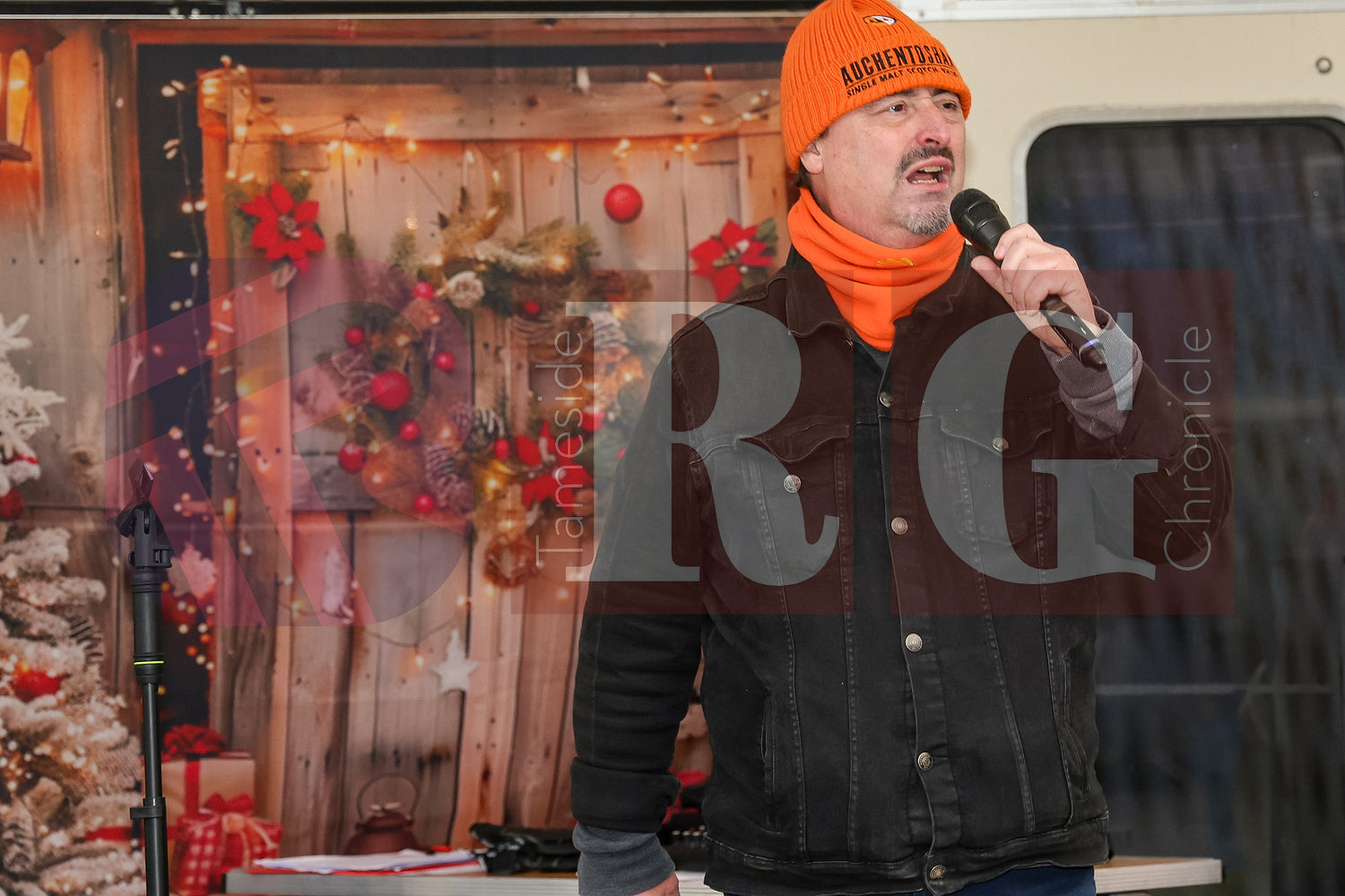 DENTON LIGHT SWITCH ON (27).JPG