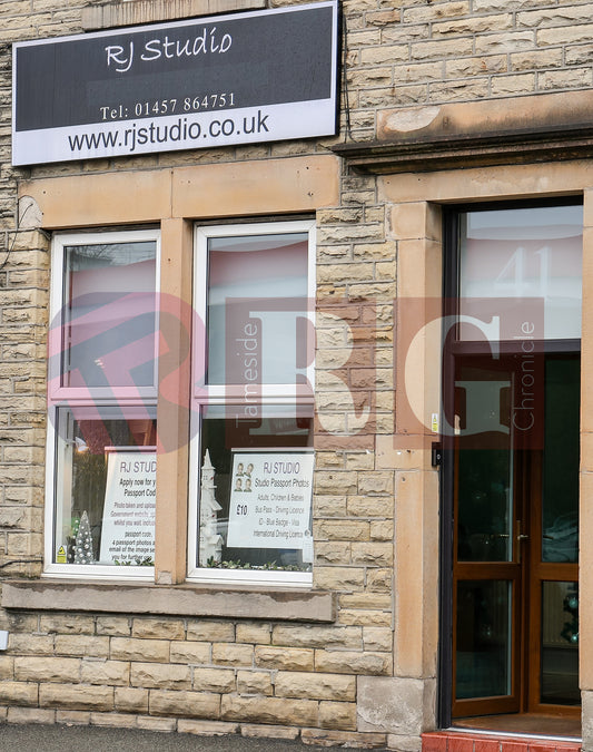 GLOSSOP CHRISTMAS SHOPS 2025 (7).JPG