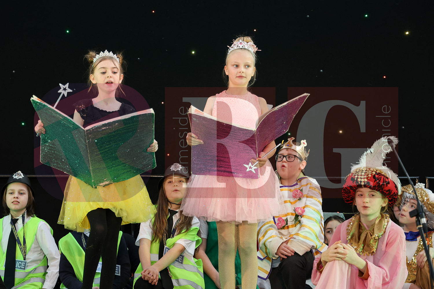 STALYBRIDGE CIVIC HALL SCHOOL PANTOMIME (17).JPG