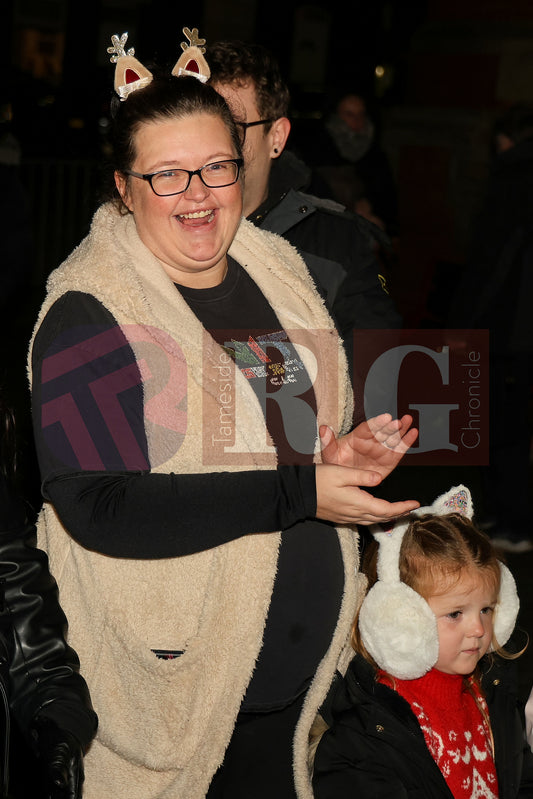 DUKINFIELD LIGHTS SWITCH ON (26).JPG