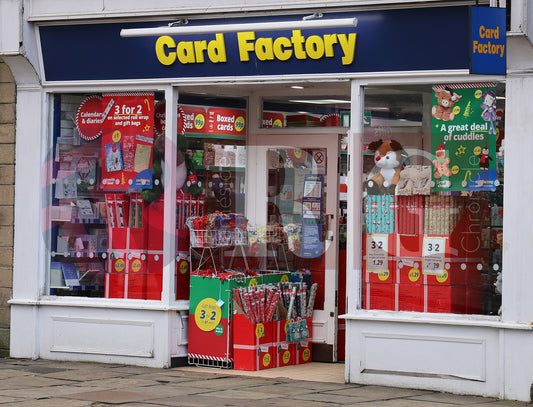 GLOSSOP SHOP XMAS WINDOWS 2024 (46).JPG